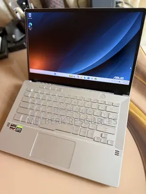 Laptop Asus ROG Zephyrus G14 16GB AMD Ryzen 9 SSD 1T