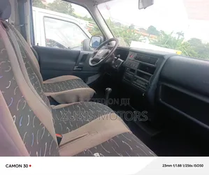 Volkswagen Transporter 2005 Blue