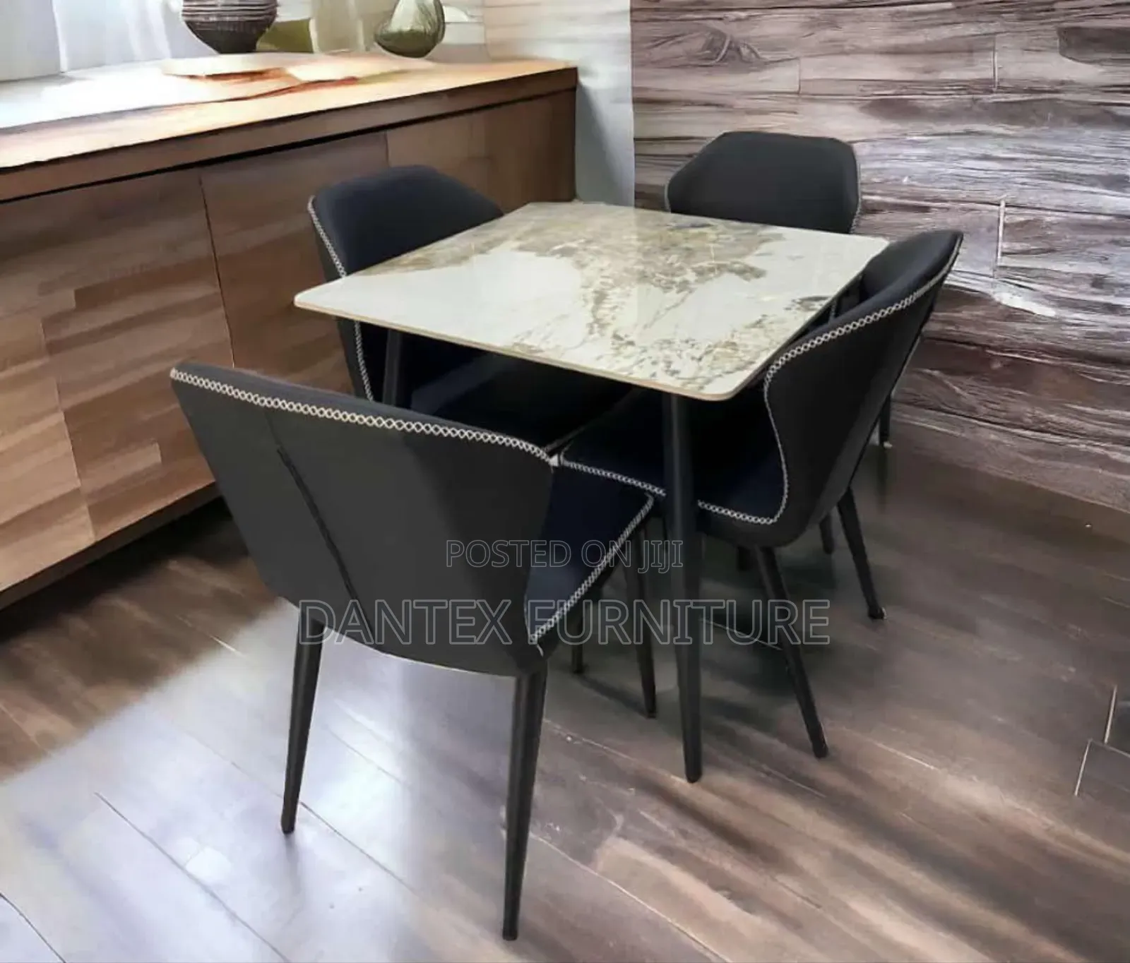 Luxury Dinner by 4 Seaters