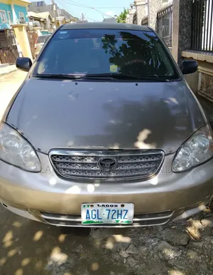 Toyota Corolla LE 2006 Gold