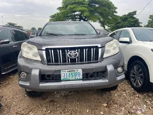 Toyota Land Cruiser Prado 4.0 Petrol TX-L 2010 Gray