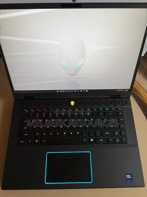 Laptop Alienware M16 R2 32GB Intel Core Ultra 7 SSD 1T