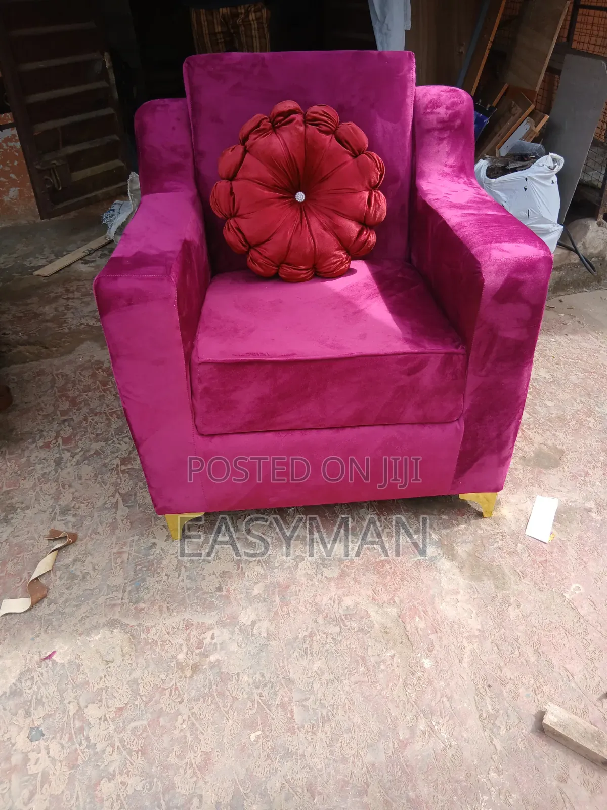 Beatesful Single Chair