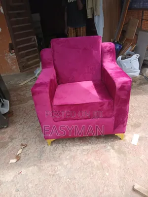 Beatesful Single Chair