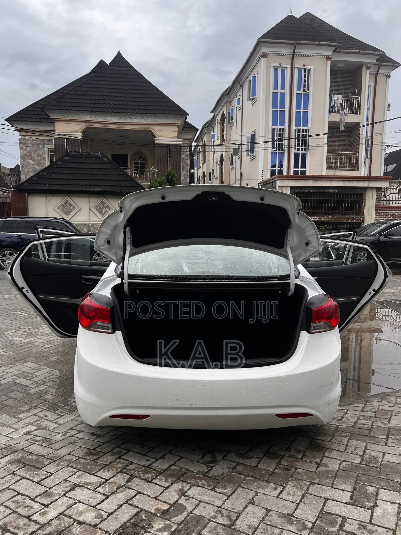 Hyundai Elantra 2013 White