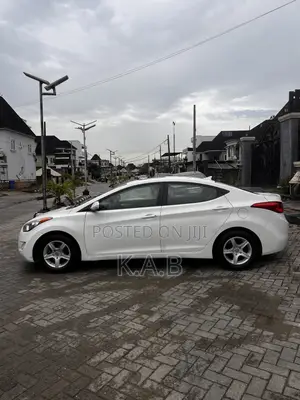 Hyundai Elantra 2013 White