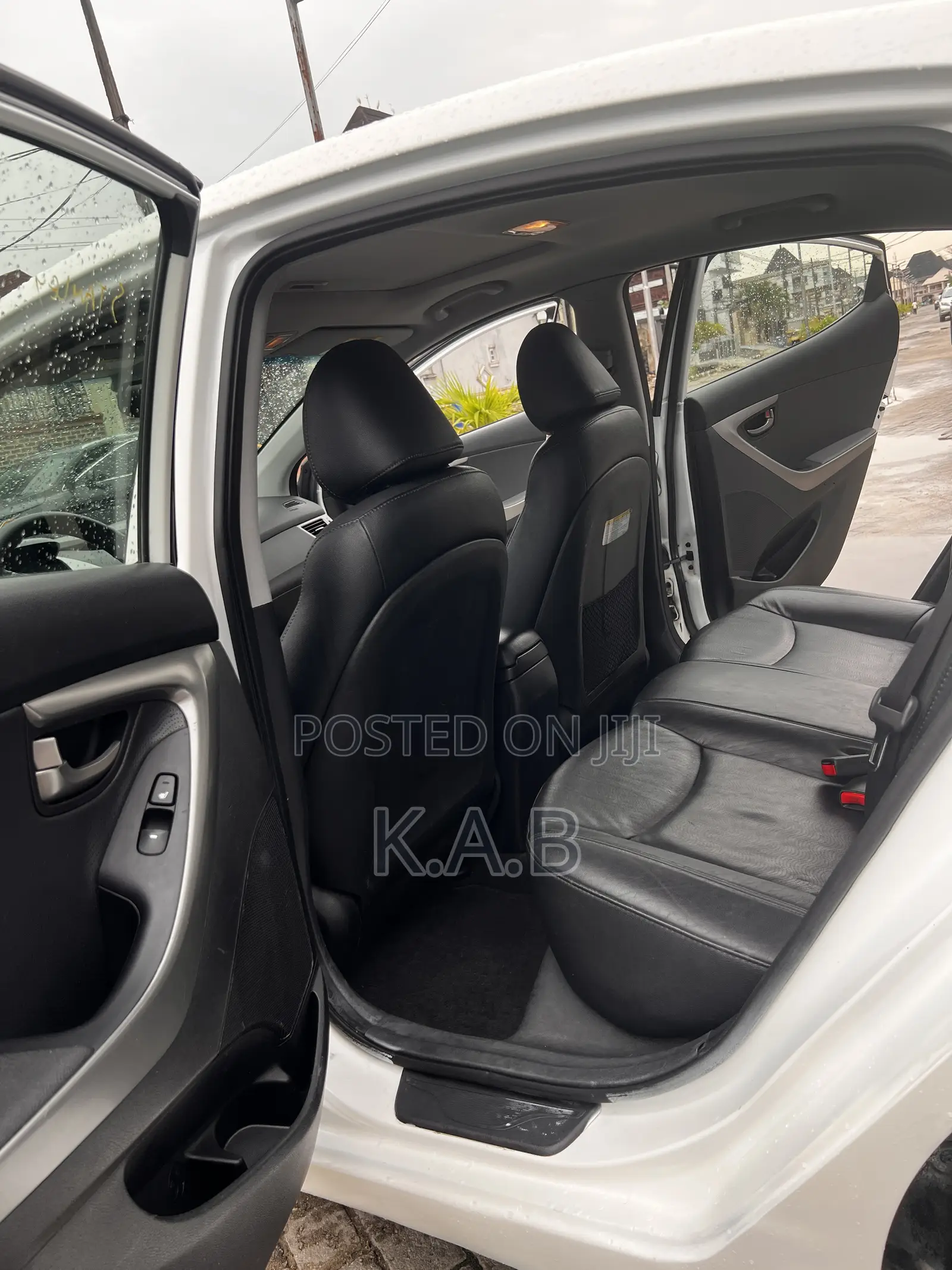 Hyundai Elantra 2013 White