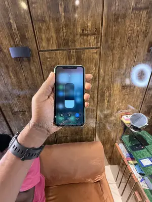 Apple iPhone XR 128 GB White