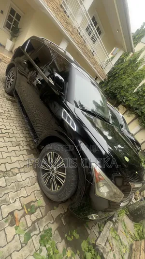 Infiniti QX56 2011 Black