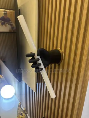 Hand Decor Wall Bracket