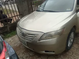 Toyota Camry 2008 Gold