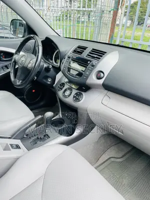Toyota RAV4 2.4 2008 Green