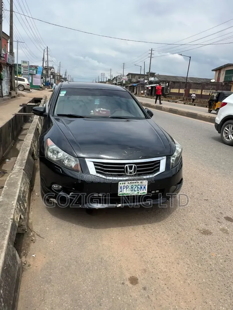 Honda Accord 2010 Black