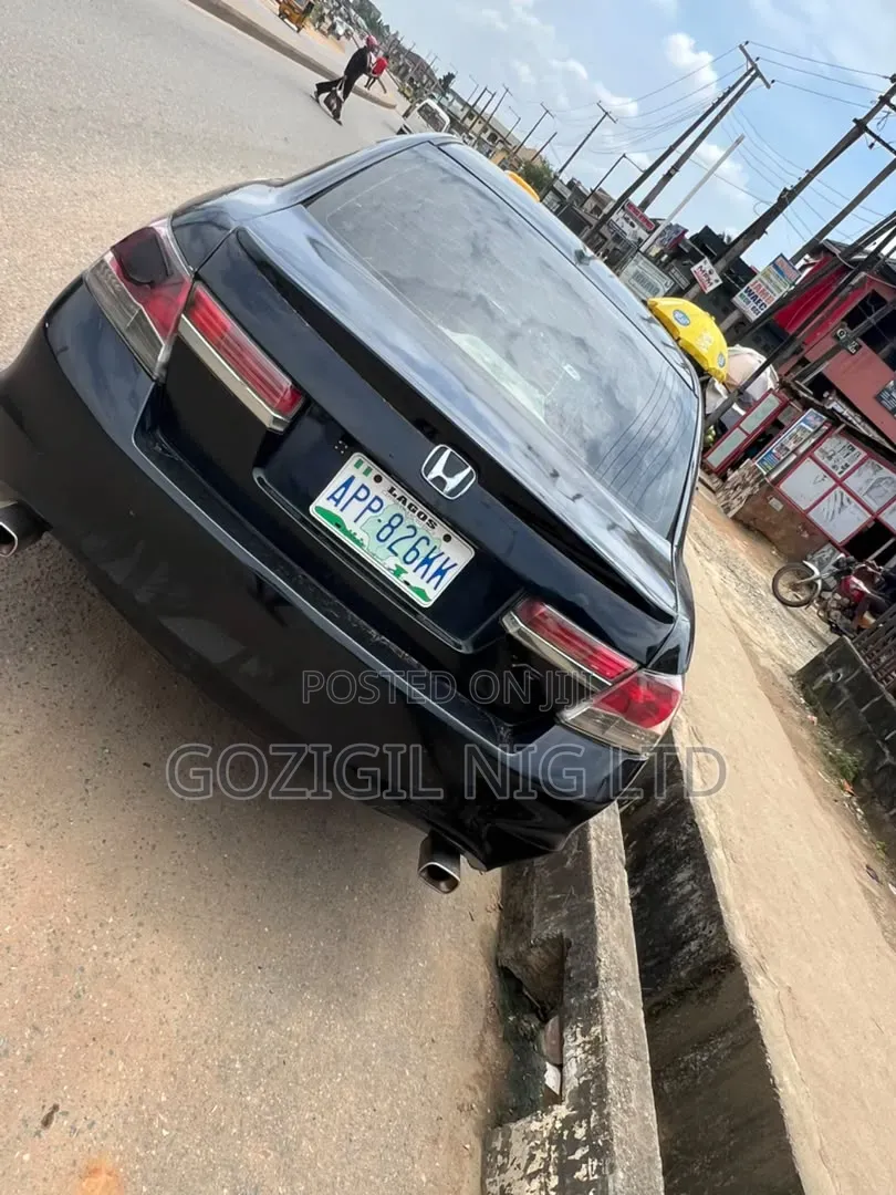 Honda Accord 2010 Black