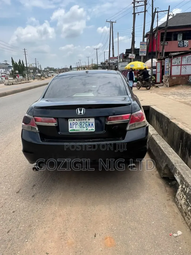 Honda Accord 2010 Black
