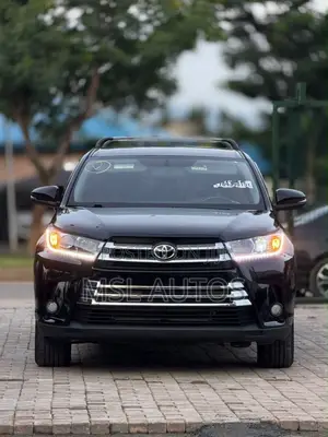 Toyota Highlander LE V6 4x4 (3.5L 6cyl 6A) 2016 Black