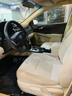 Toyota Camry 2014 Gold