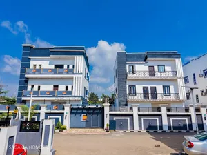 3bdrm Duplex in Dawaki for sale