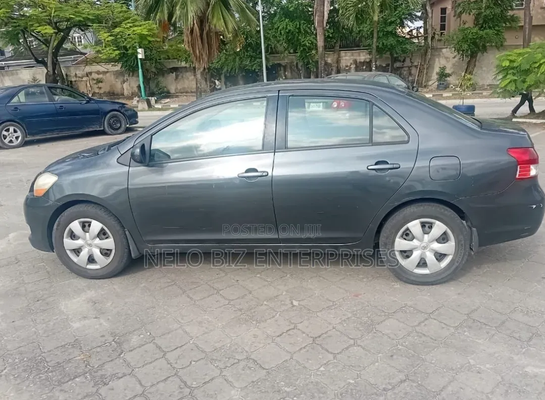 Toyota Yaris 2008 Gray