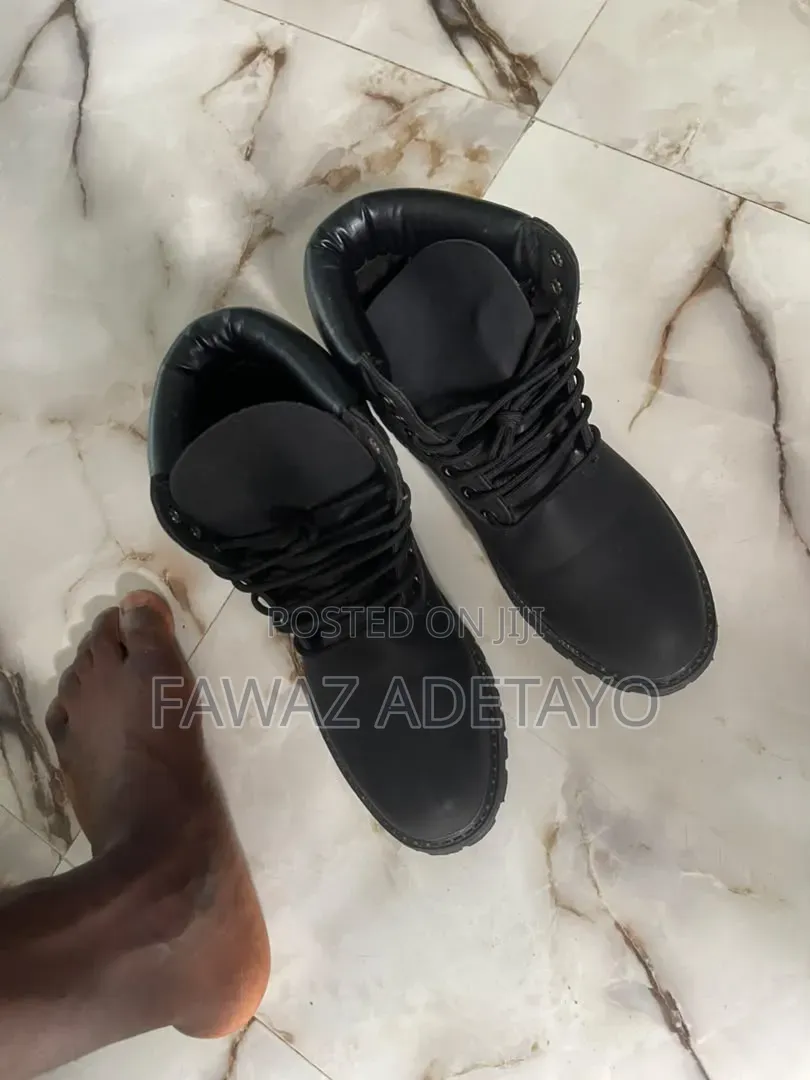 Farzboi Shoe