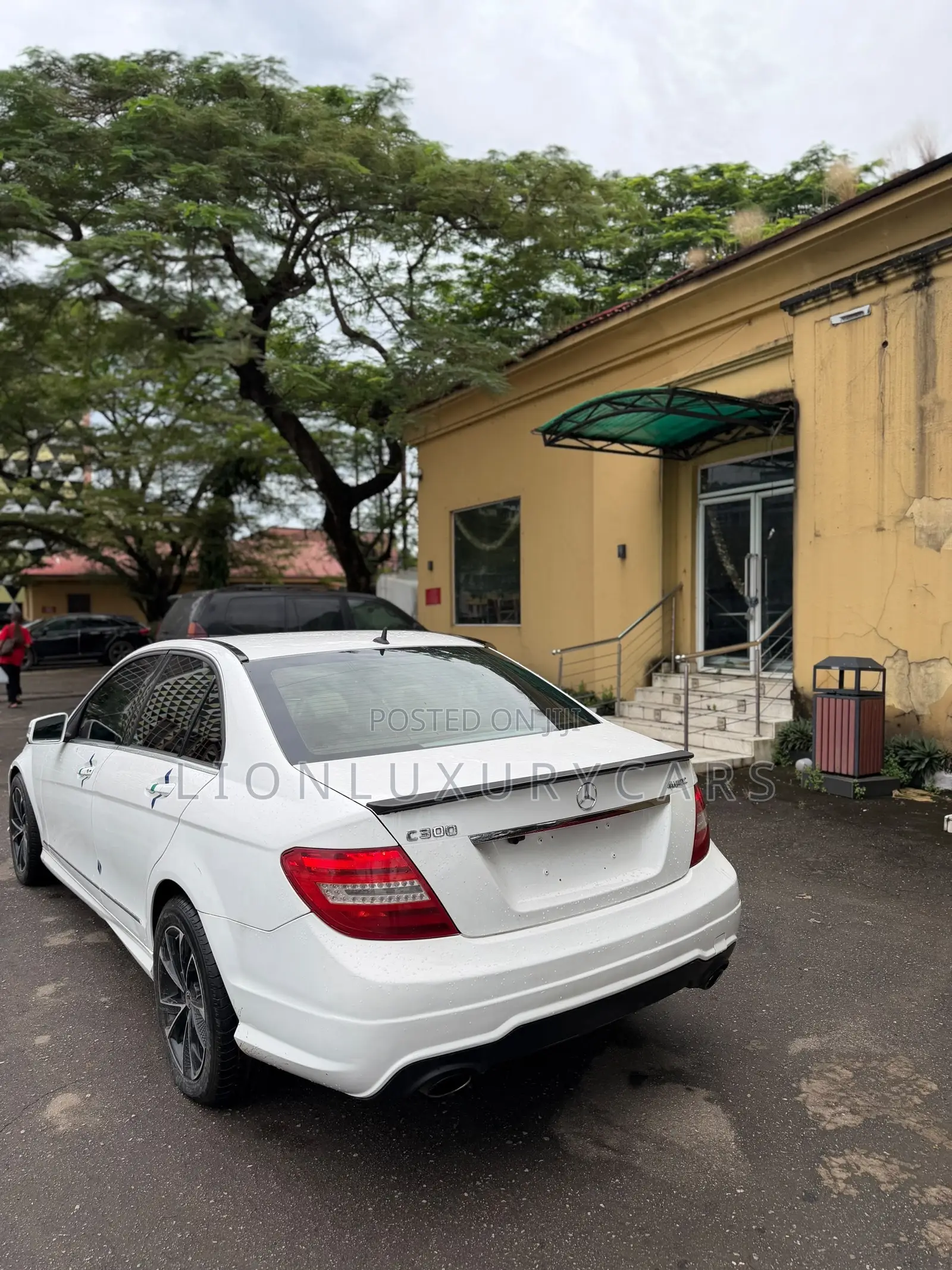 Mercedes-Benz C300 2012 White