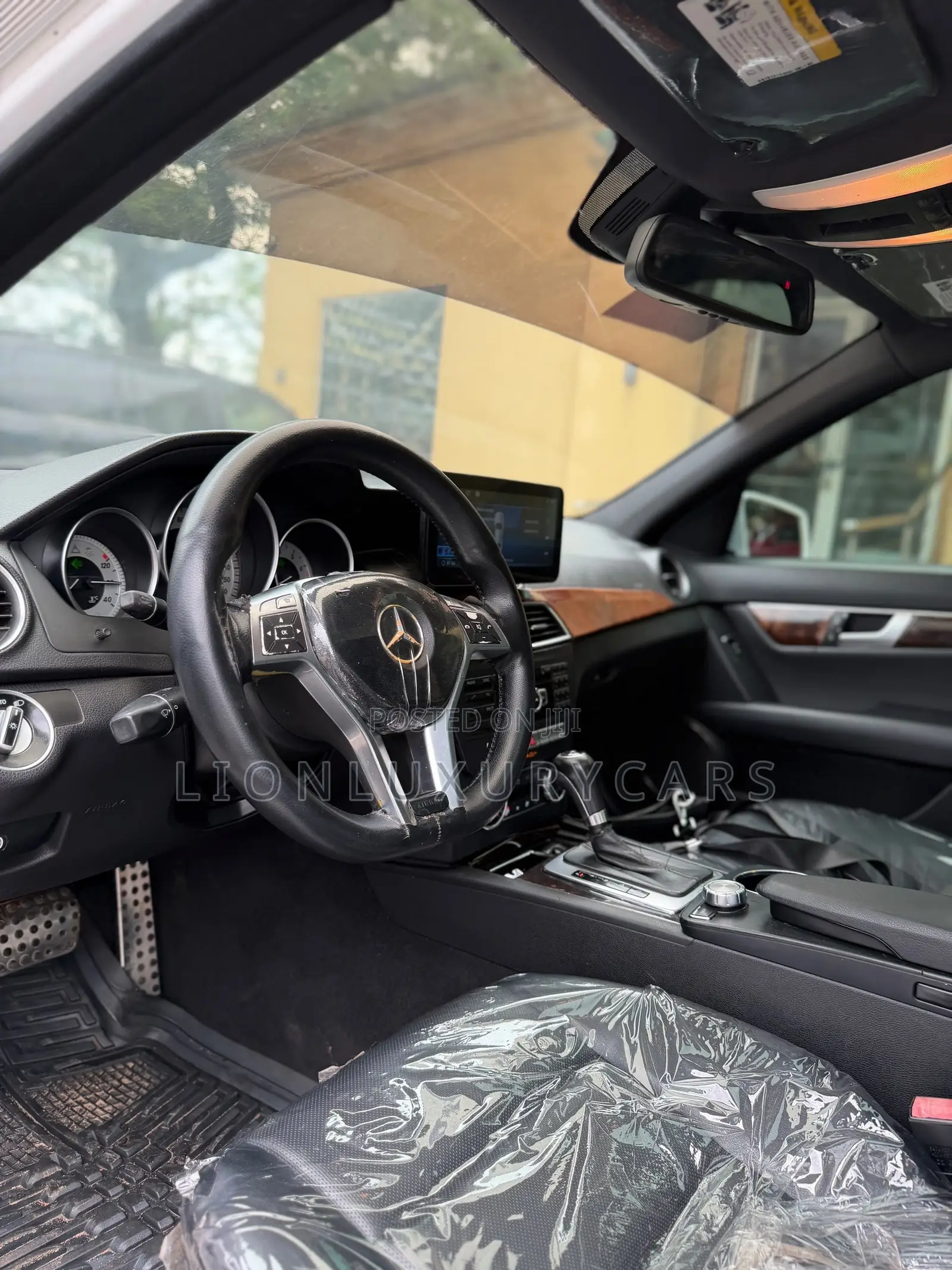 Mercedes-Benz C300 2012 White
