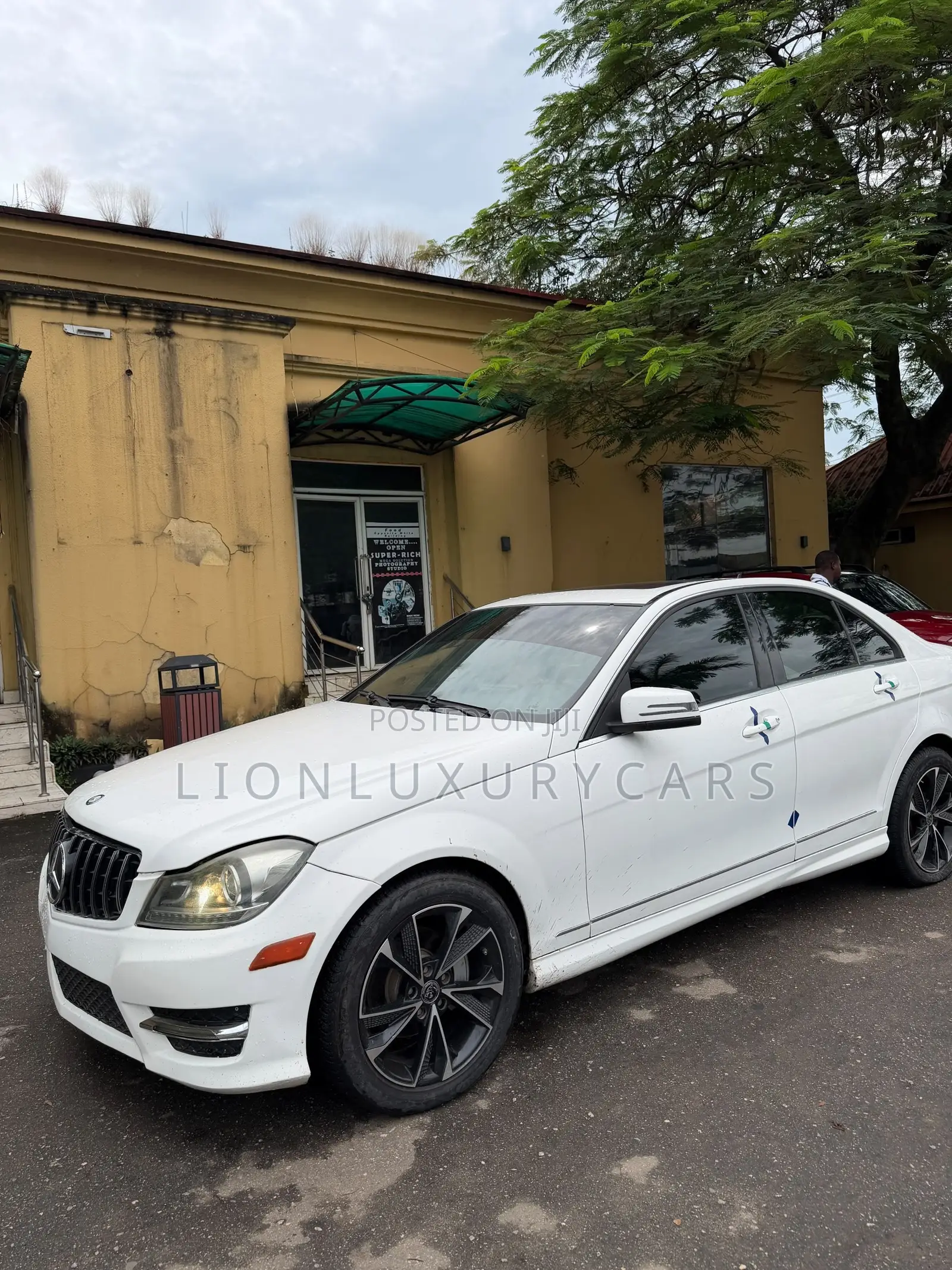 Mercedes-Benz C300 2012 White