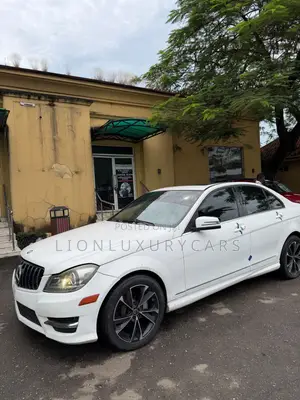 Mercedes-Benz C300 2012 White
