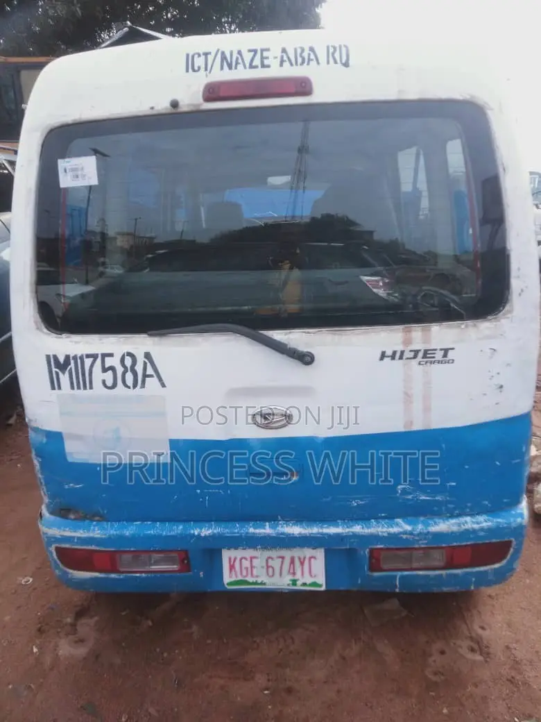 Bus 2021 Blue