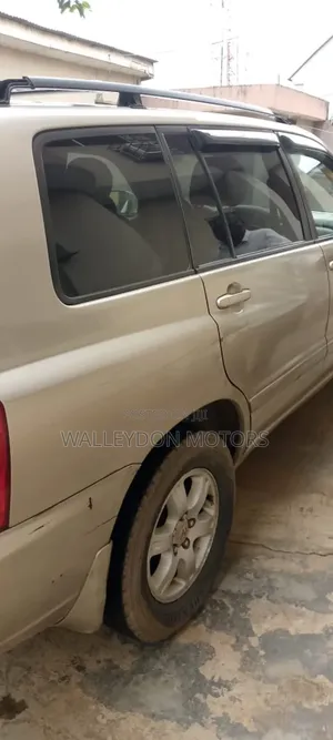 Toyota Highlander 2001 Beige