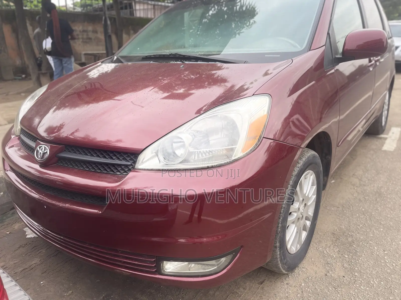 Toyota Sienna 2005 Red