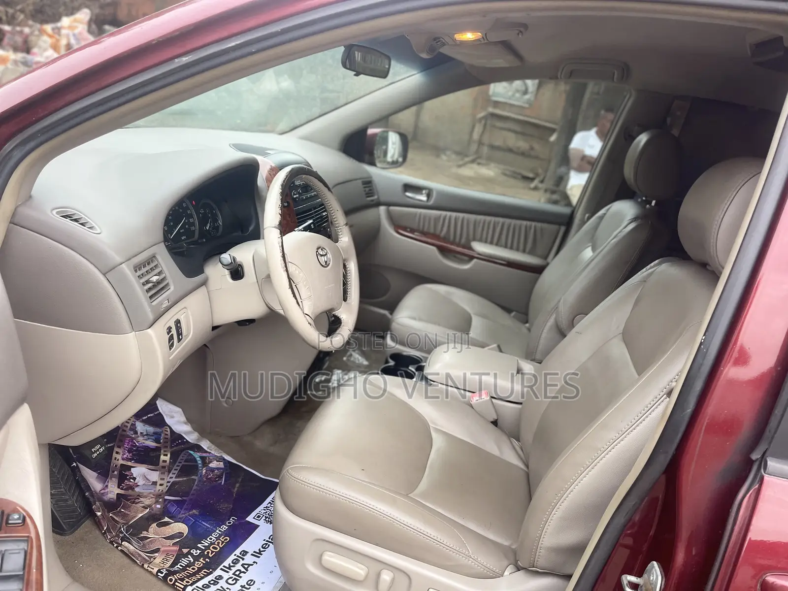 Toyota Sienna 2005 Red