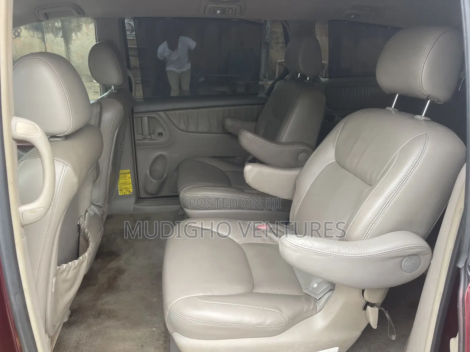 Toyota Sienna 2005 Red
