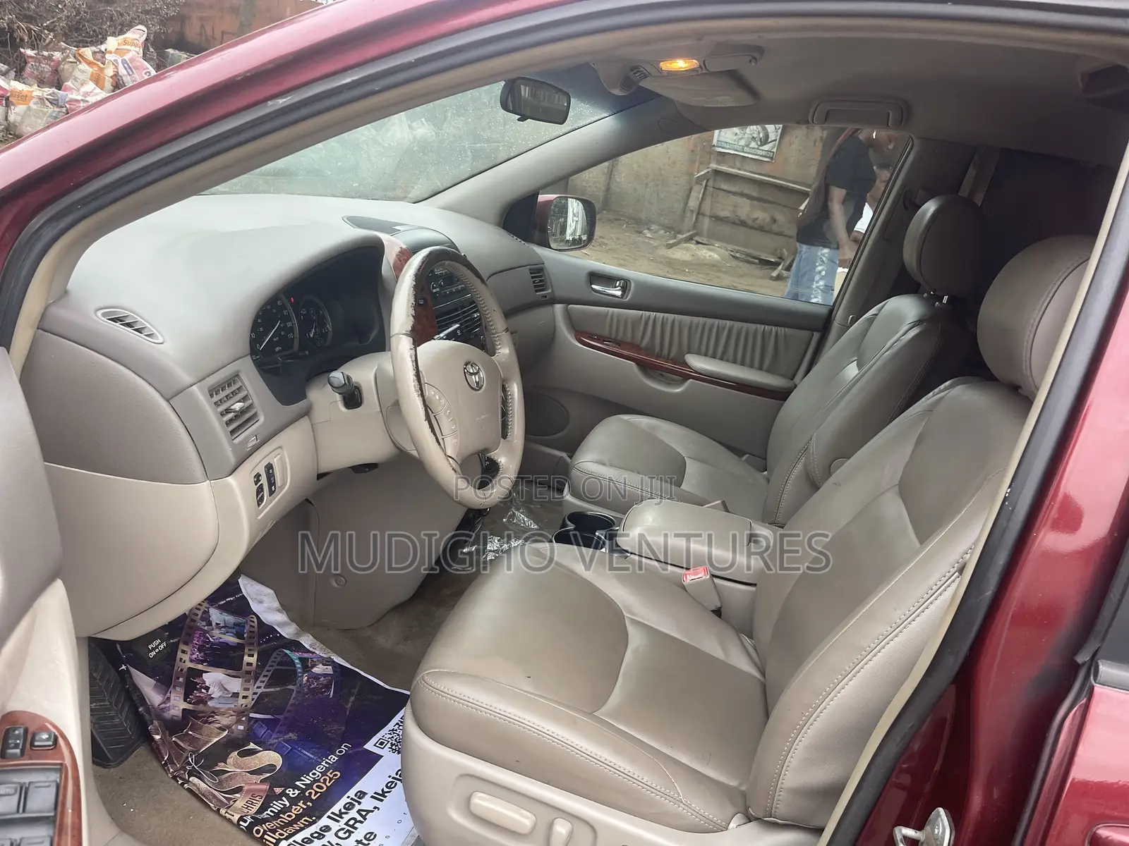 Toyota Sienna 2005 Red