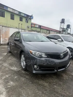 Toyota Camry SE Limited Edition 4dr Sedan (2.5L 4cyl 6A) 2012 Gray