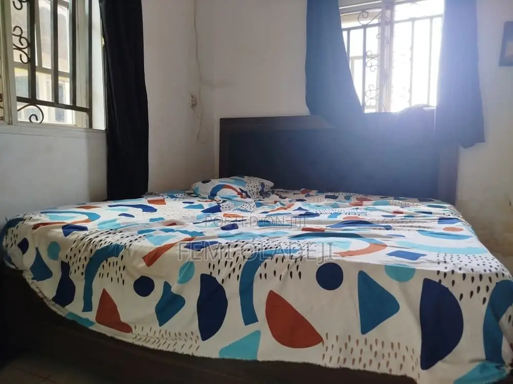 6x6 Mattress (Neatly Used)