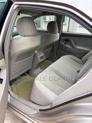 Toyota Camry 2009 Gold