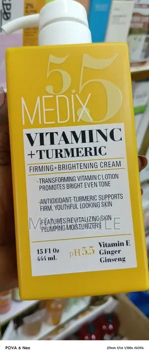 Medix 5.5 Vitamin C+ Tumeric Firming+ Brightening Cream