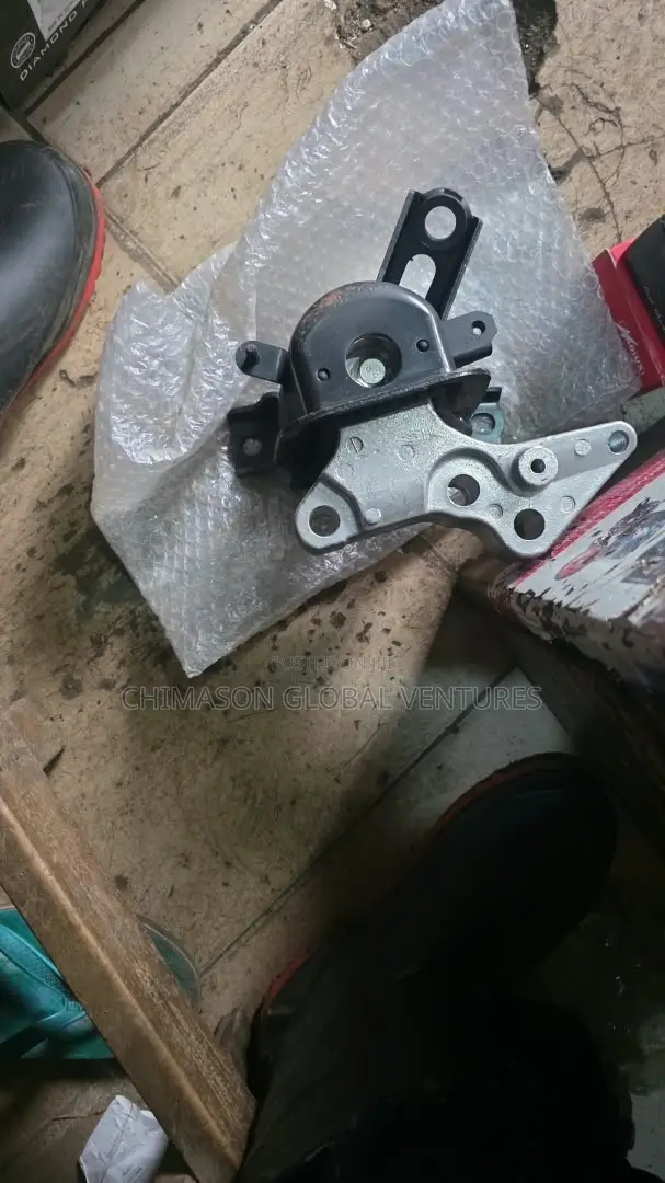 Engine Seating for RAV4 2018, (Radiator Side