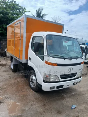 Toyota Dyna Cover Body 2001