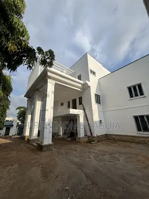 7bdrm Mansion in Maitama Fct for sale