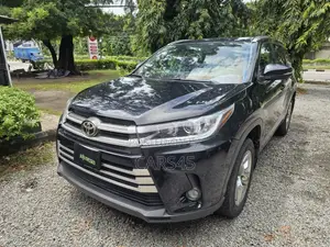 Toyota Highlander 2015 Black