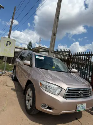 Toyota Highlander 2009 Gold