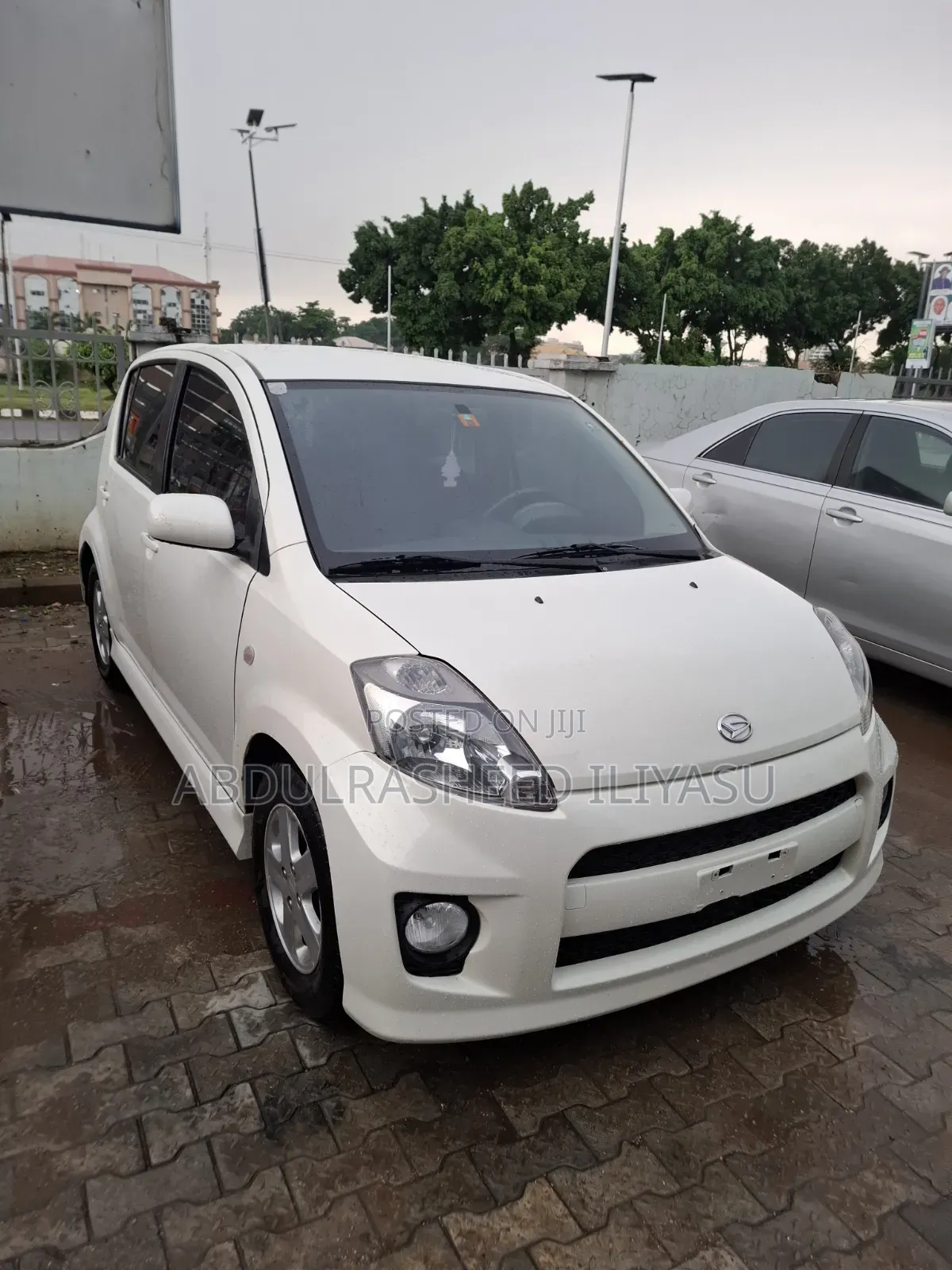 Daihatsu Sirion 2011 Off white