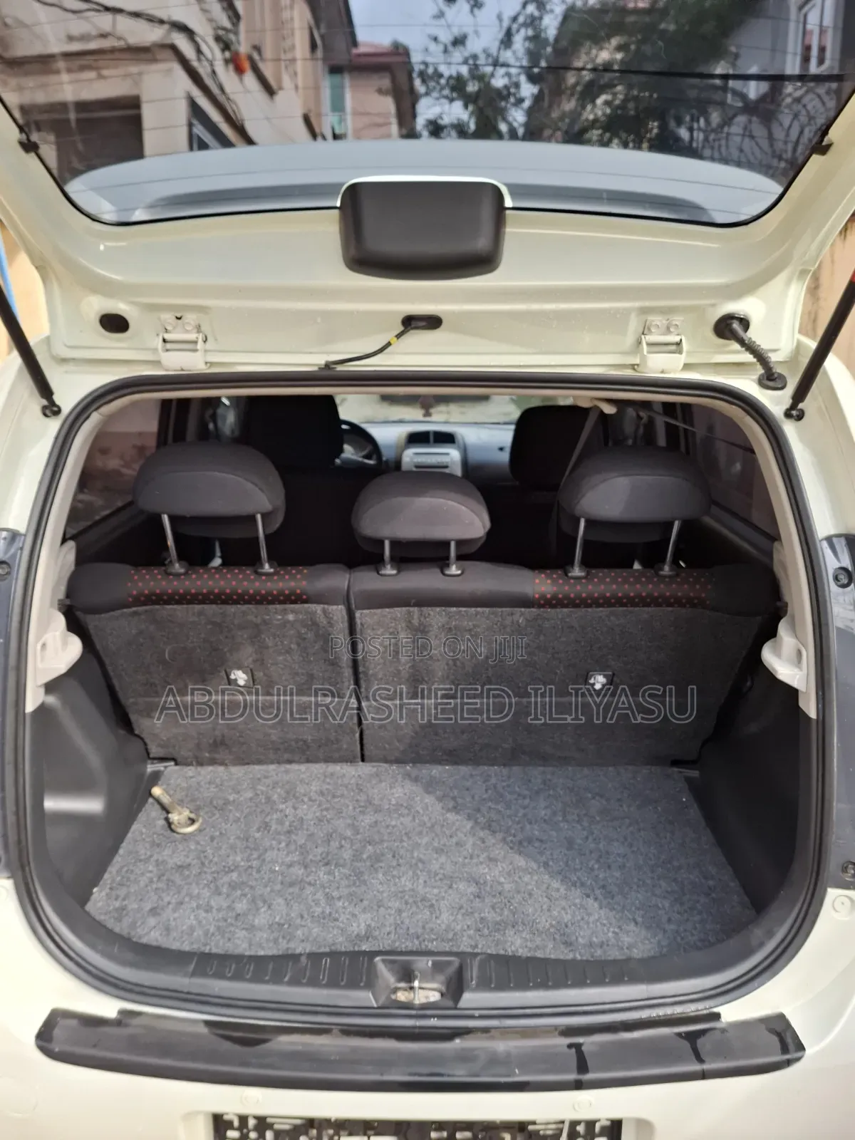 Daihatsu Sirion 2011 Off white