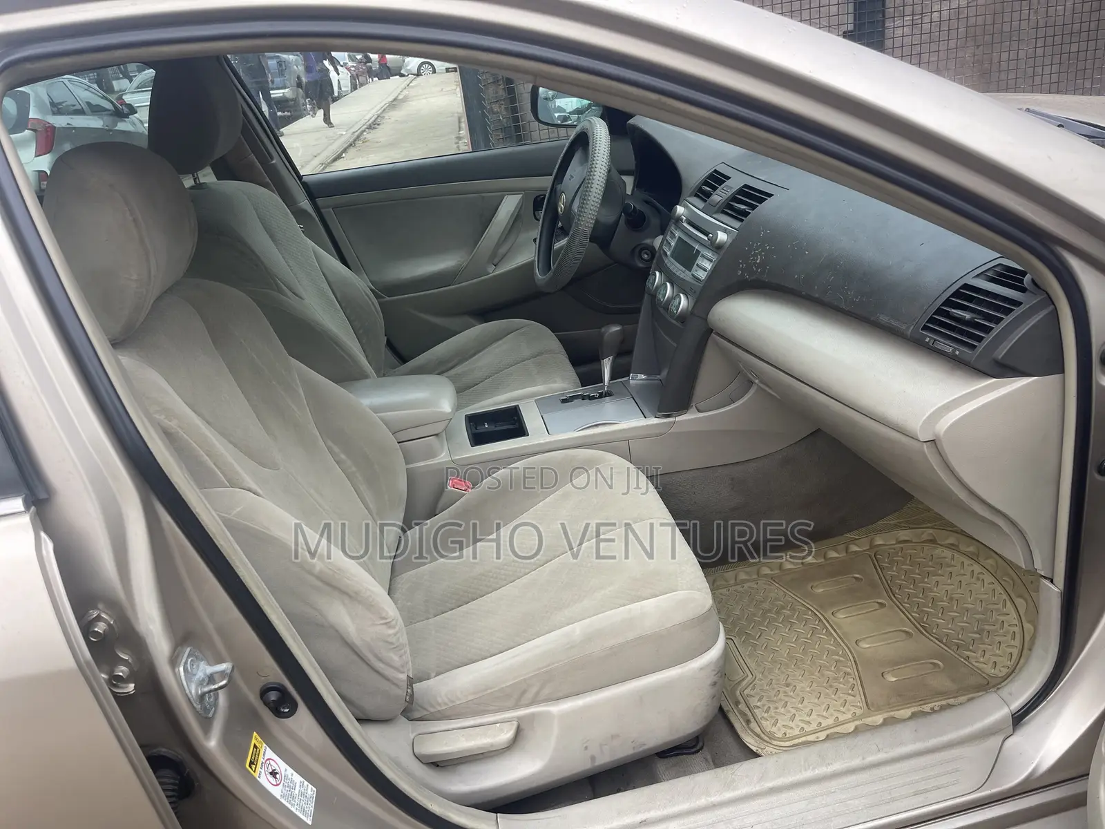 Toyota Camry 2008 Gold