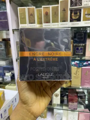 Encre Noire À L’Extrême by Lalique – Dark, Smoky & Sophisticated