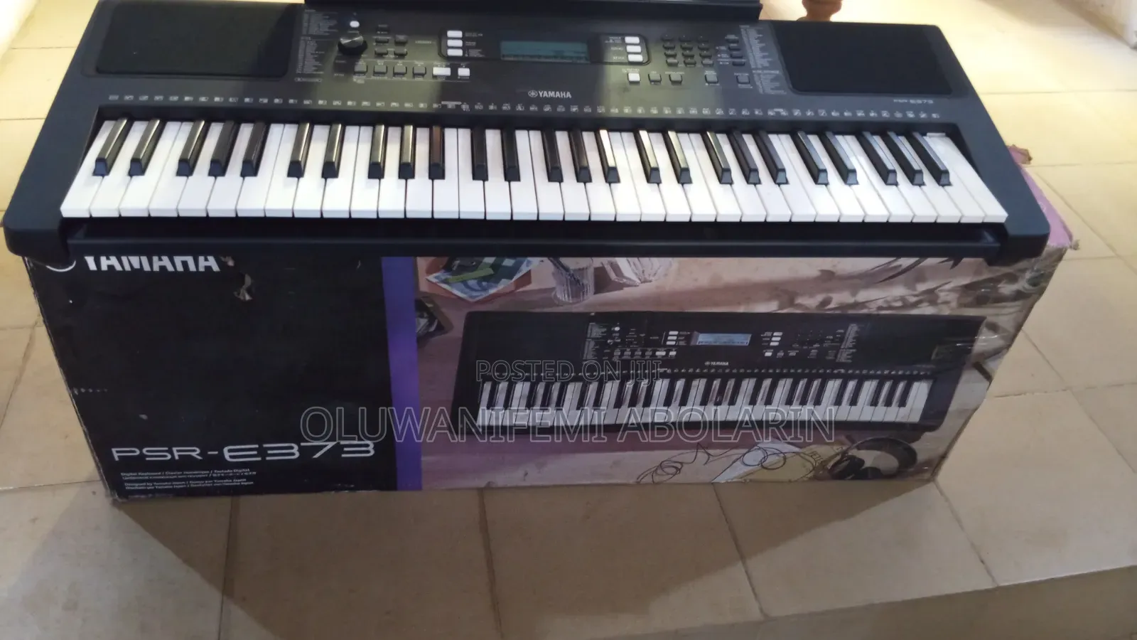 Yamaha PSR E373