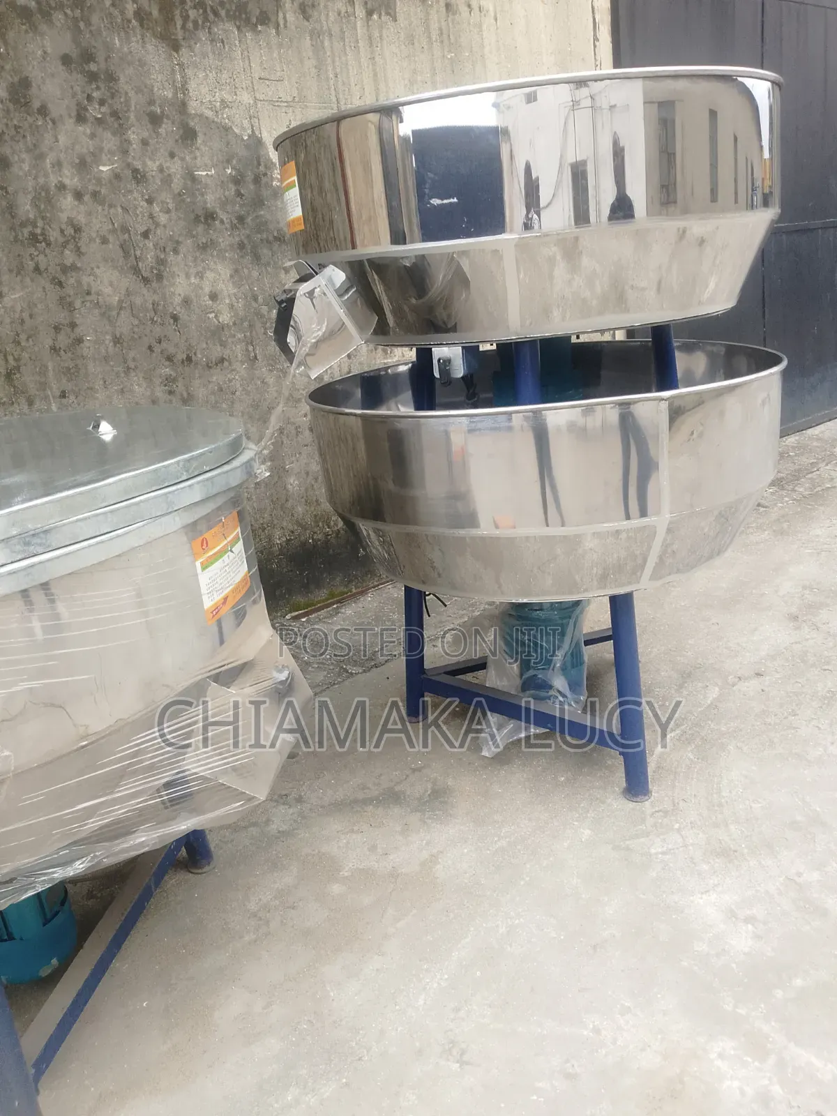 Stainless Raw Material Mixing Machine
