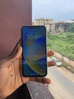 Apple iPhone XR 64 GB Yellow